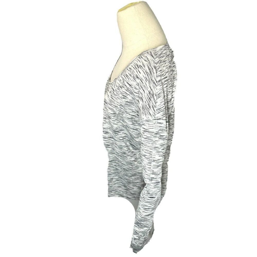 Lululemon Womens Size 10 Meant to Move Thumb Holes Long Sleeve Black White - Picture 4 of 16